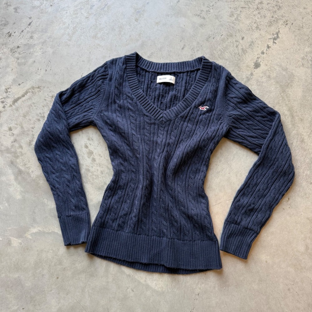 Hollister Womens Navy Blue Cable Knit V-Neck Sweater Small Seagull Logo